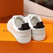 Louis Vuitton Frontrow Sneaker LV Inverted V - 3