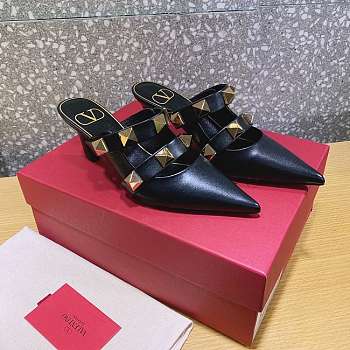 ROMAN STUD MULE IN CALFSKIN BLACK 65 MM