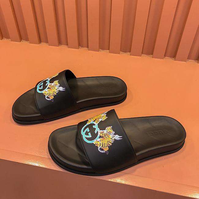 Gucci Slippers 09 - 1