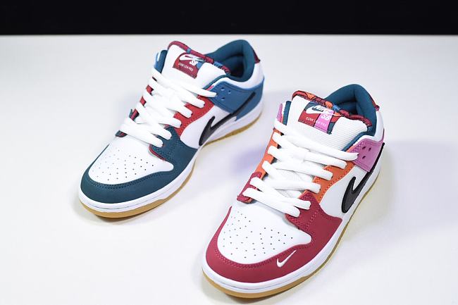 Nike Dunk SB Low Pro QS Parra (Friends & Family) (2021) - 1