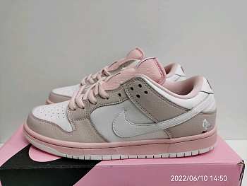 Nike Dunk SB Low Pro Pink