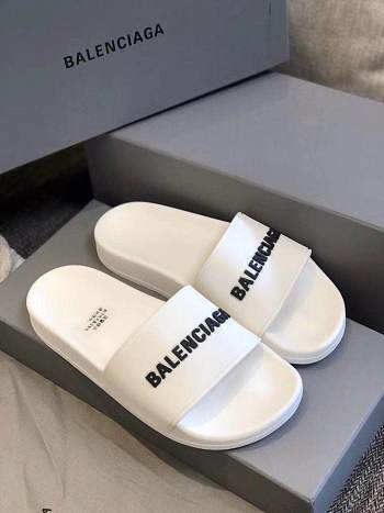 Balenciaga slide 4 