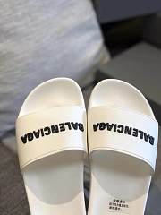 Balenciaga slide 4  - 4