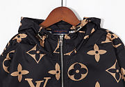 LV Outer wear 07 - 6