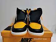 Air Jordan 1 Retro High OG Taxi 555088-711 - 3