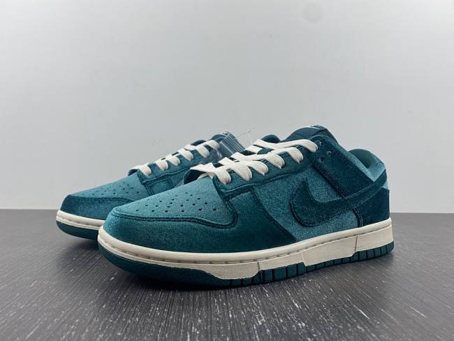 Nike Dunk Low Velvet Teal DZ5224-300 - 1