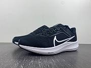 Nike Air Zoom Pegasus 40 Wide 'Black White' DV7480-001 - 1